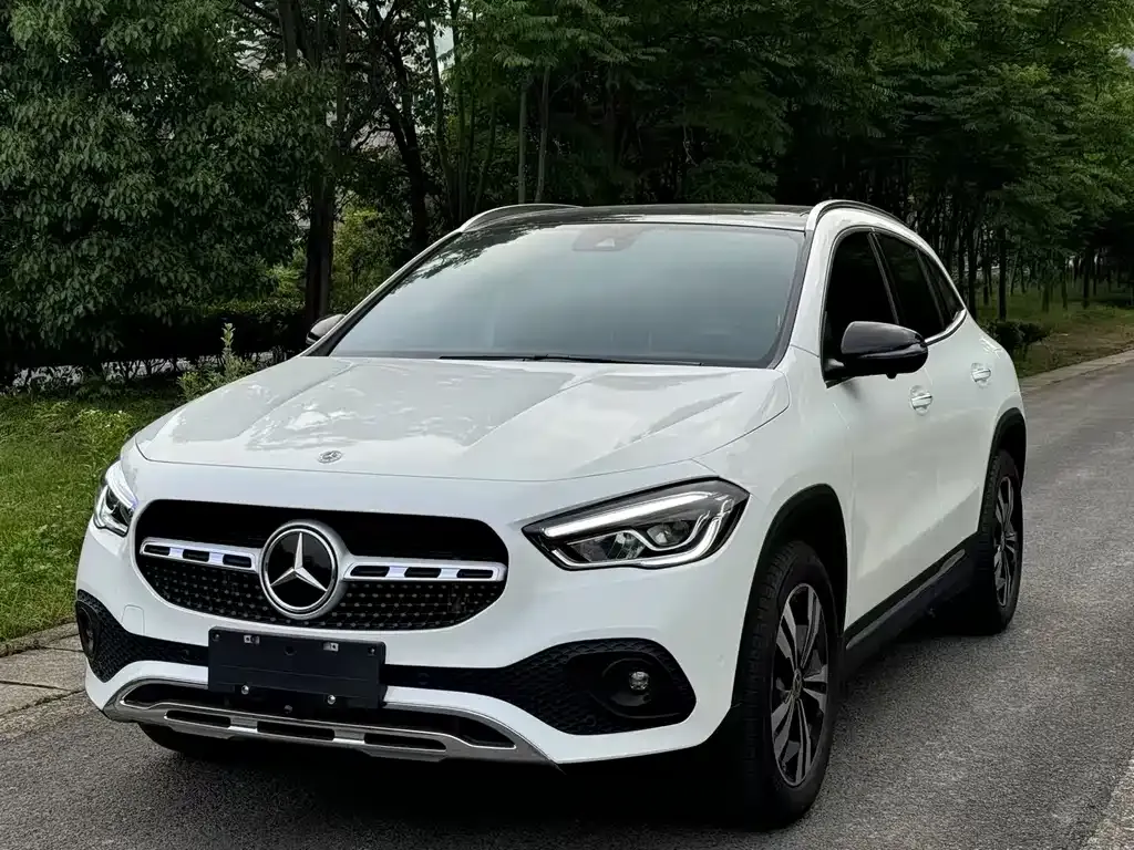 Mercedes-Benz GLA — фото 1
