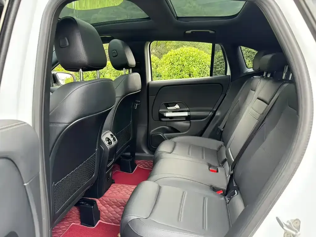 Mercedes-Benz GLA — фото 8