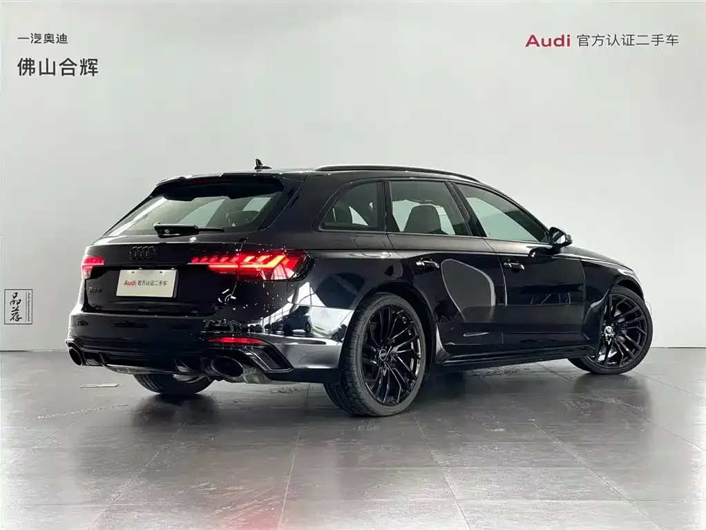 Audi RS 4 — фото 5
