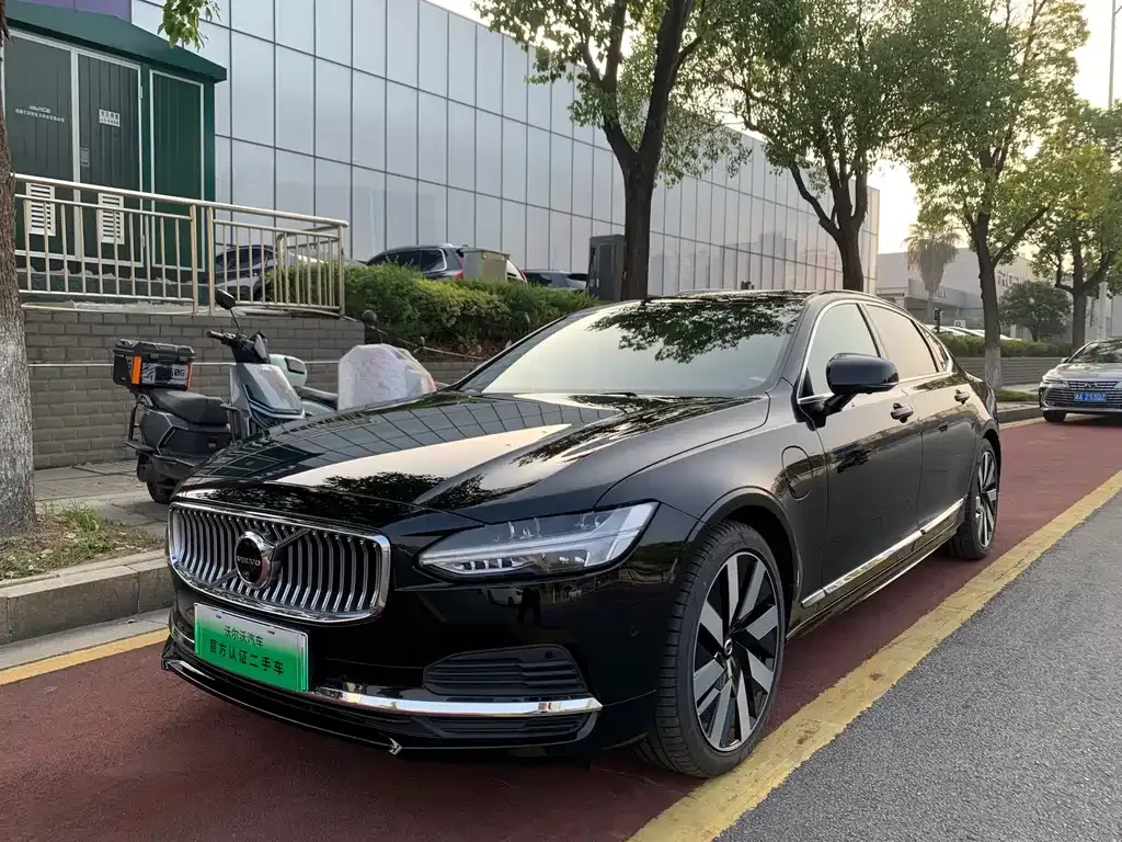 Volvo S90 PHEV — фото 1