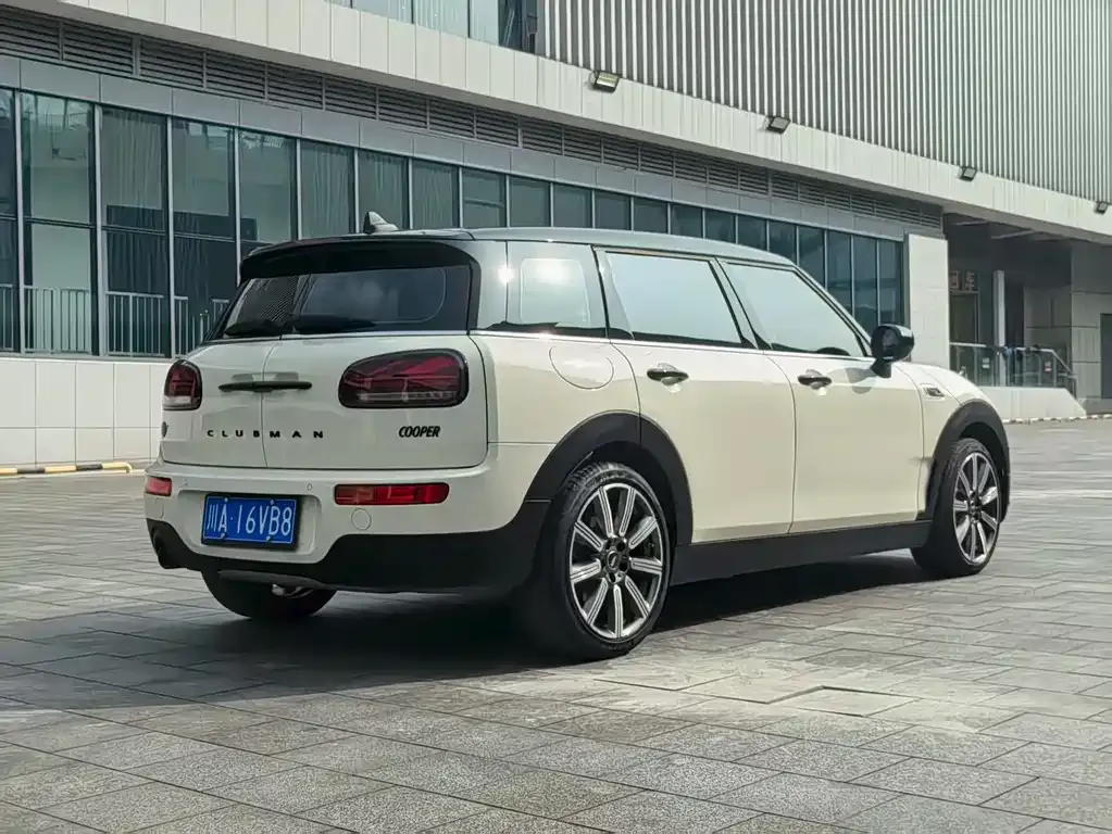 MINI Clubman — фото 10