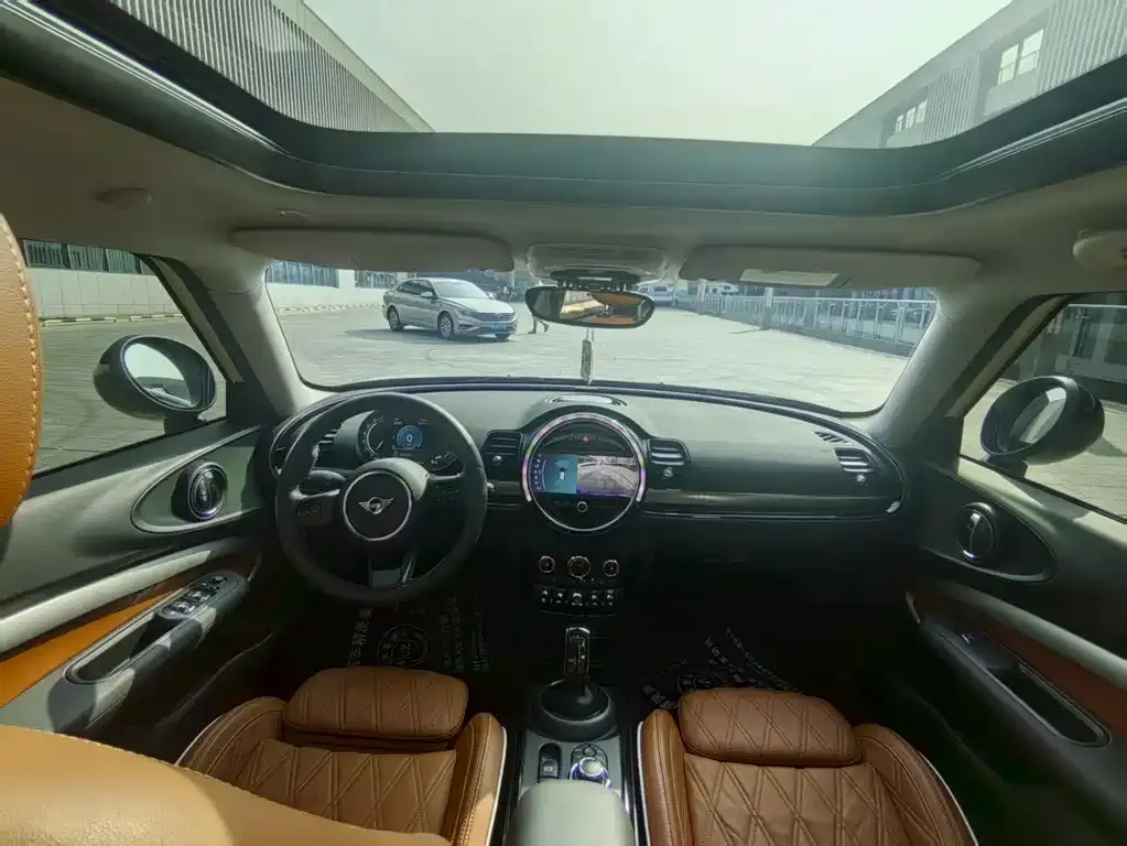 MINI Clubman — фото 4