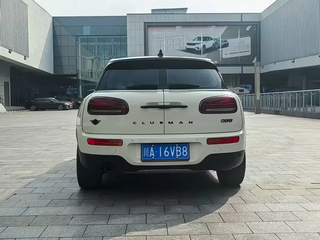 MINI Clubman — фото 9