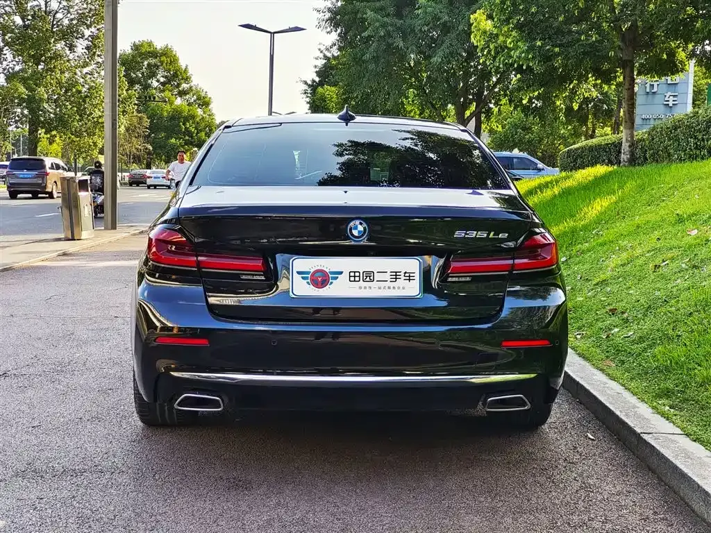 BMW 5 Series New Energy — фото 5
