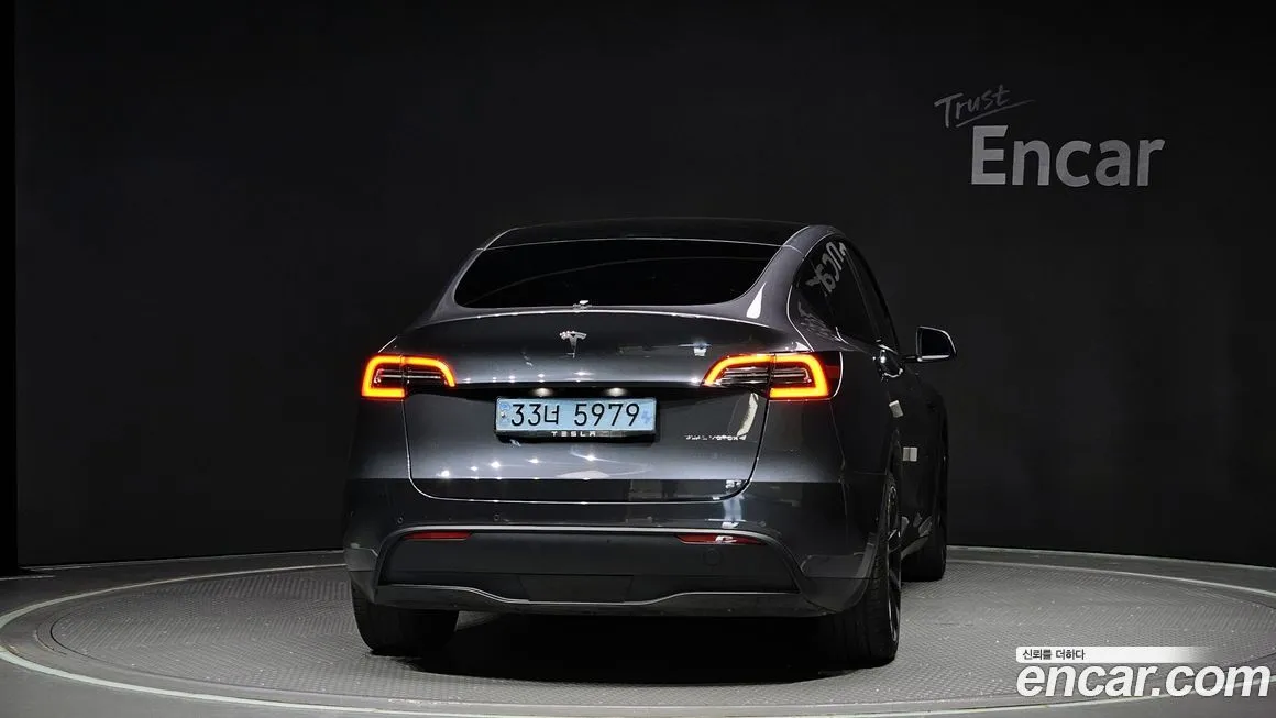 Tesla Model Y — фото 4