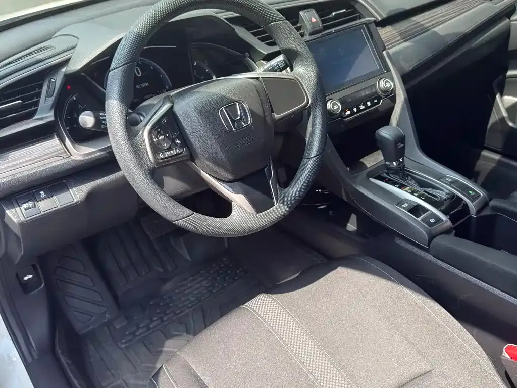Honda Civic — фото 4
