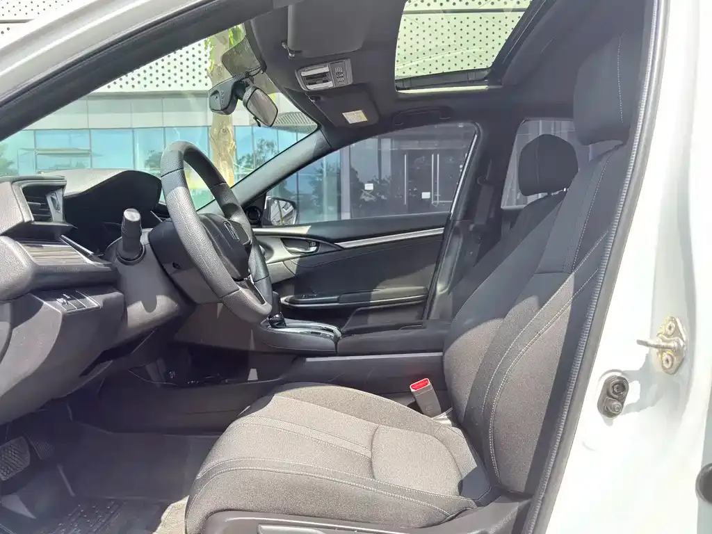 Honda Civic — фото 5