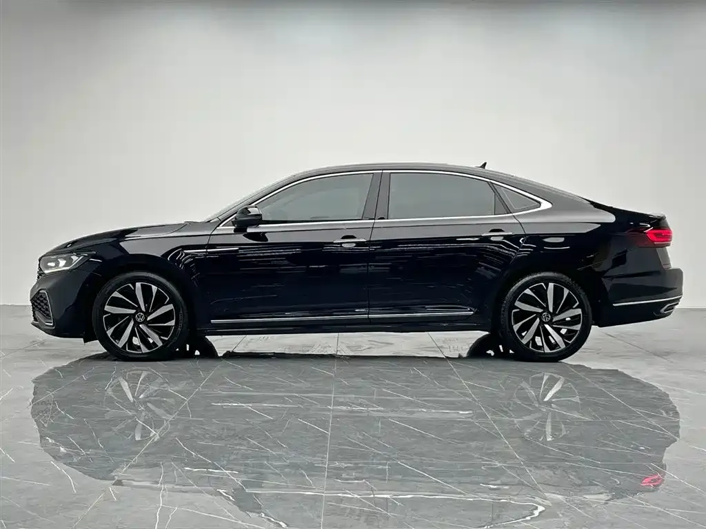 Volkswagen Passat — фото 3