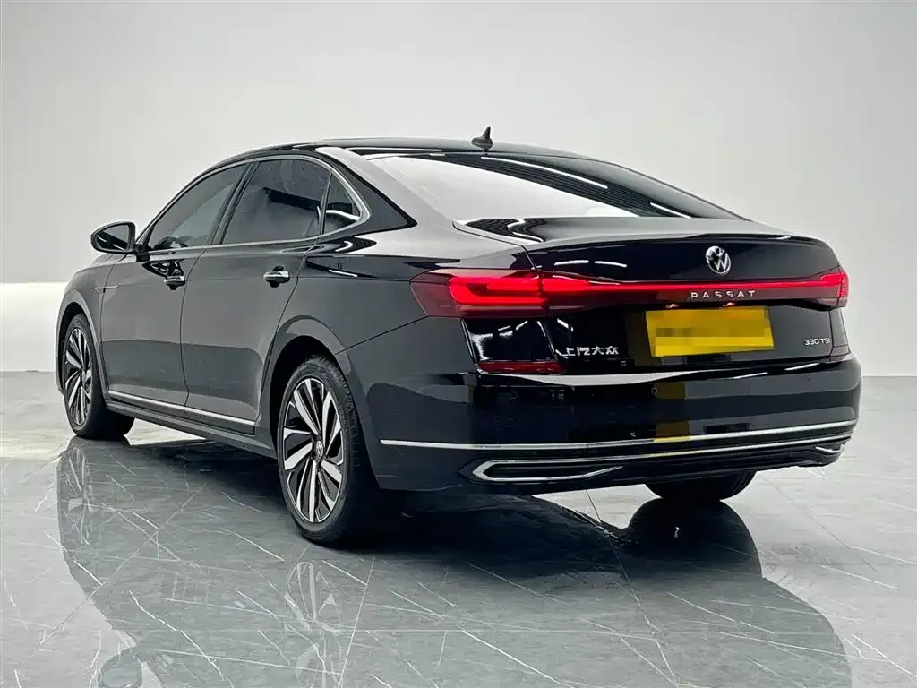 Volkswagen Passat — фото 4