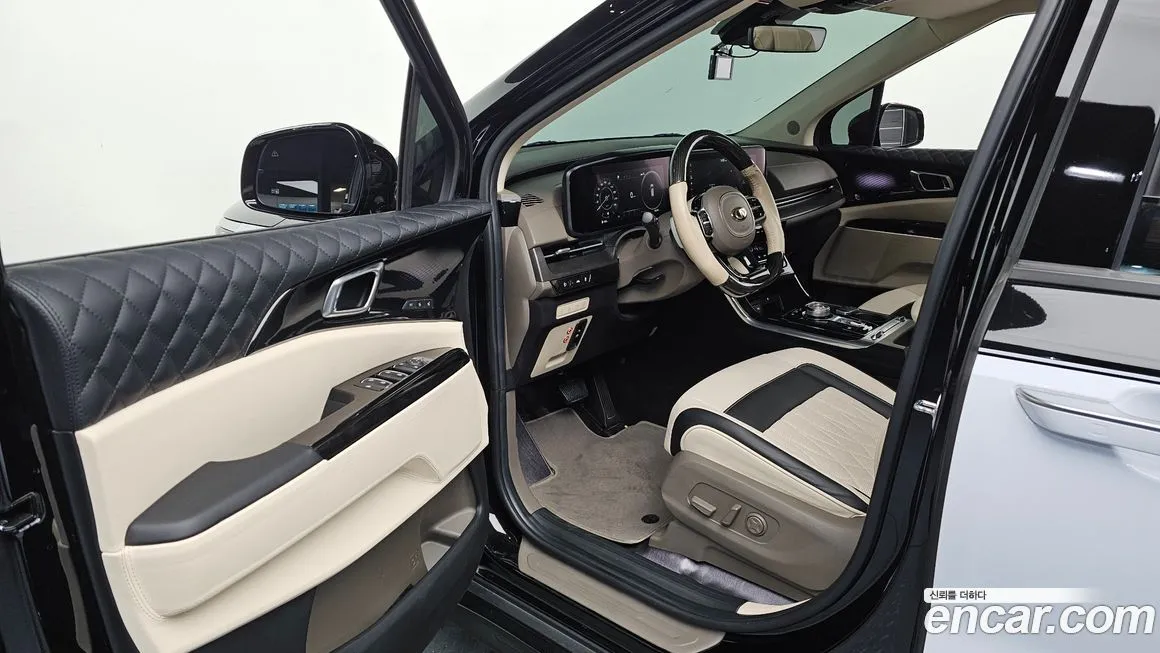 Kia Carnival — фото 10