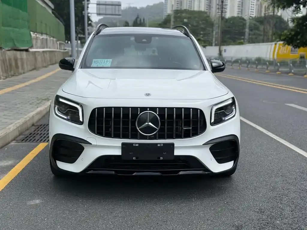 Mercedes-Benz GLB AMG — фото 2