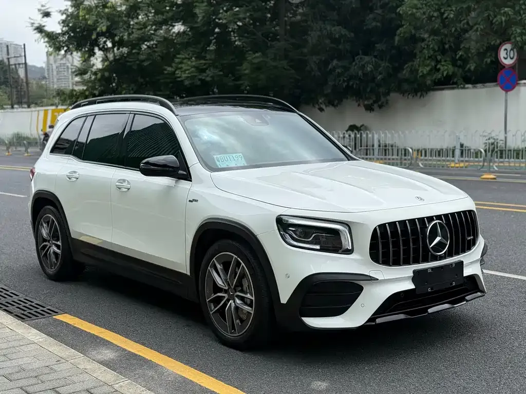 Mercedes-Benz GLB AMG — фото 3