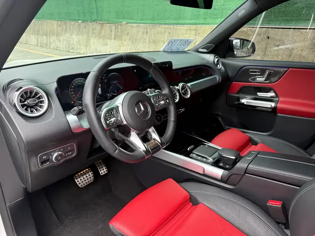 Mercedes-Benz GLB AMG — фото 5