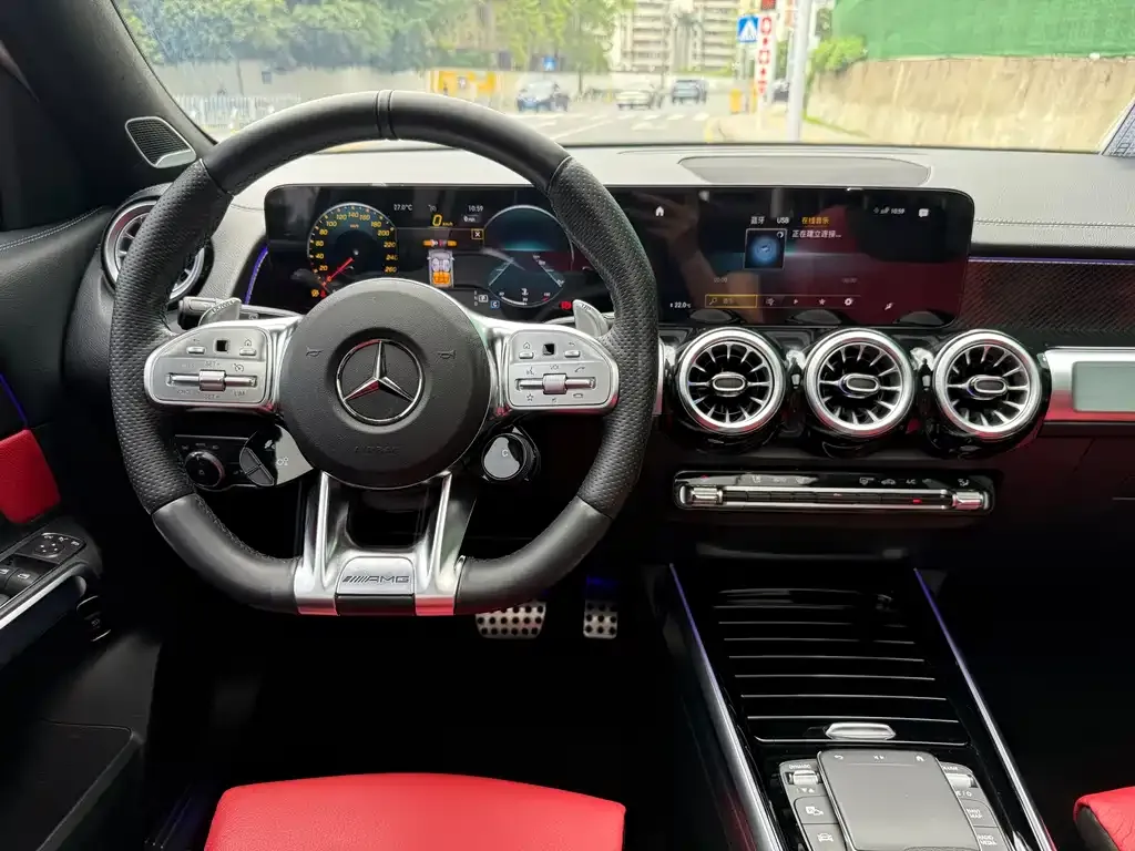 Mercedes-Benz GLB AMG — фото 8