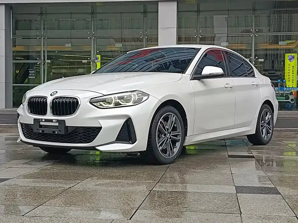 BMW 1 Series — фото 1