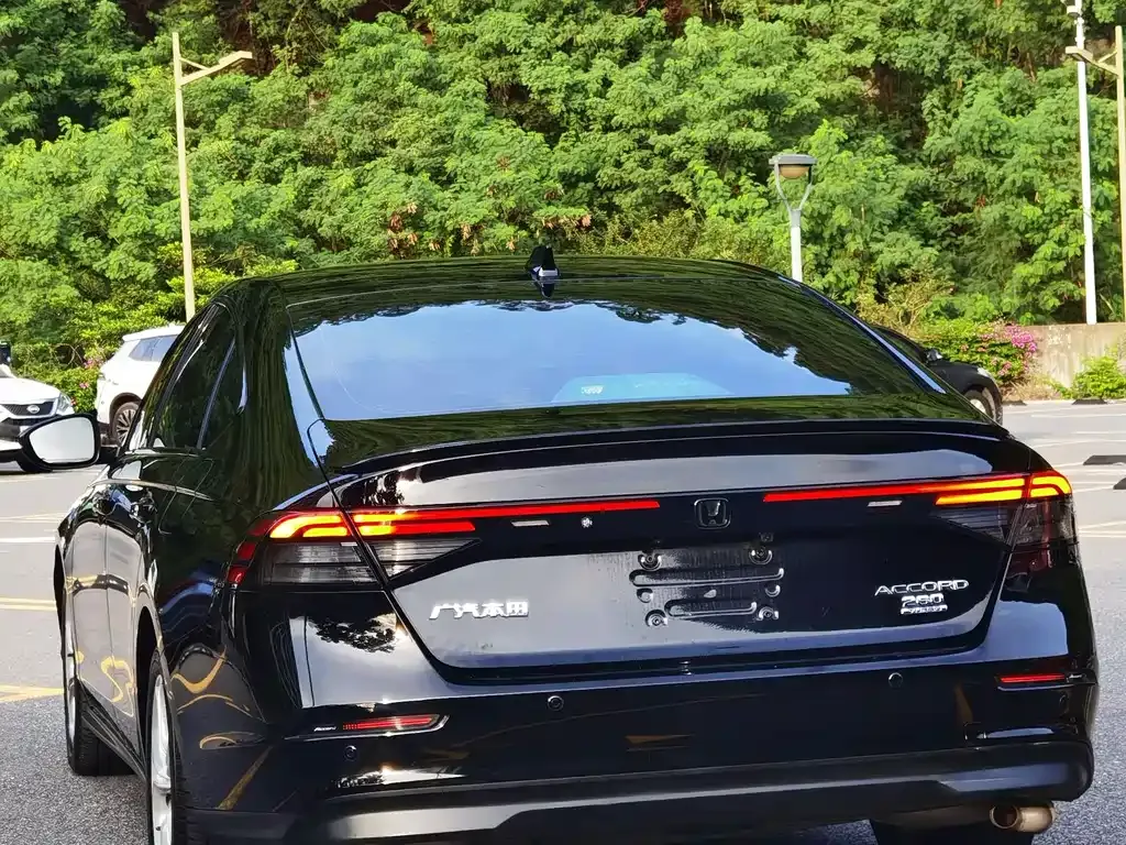 Honda Accord — фото 4