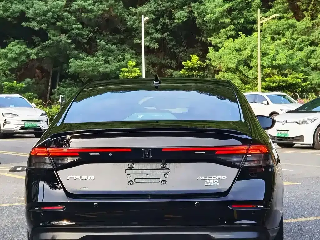 Honda Accord — фото 6