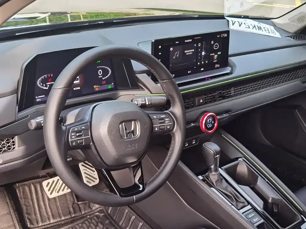 Honda Accord — фото 9