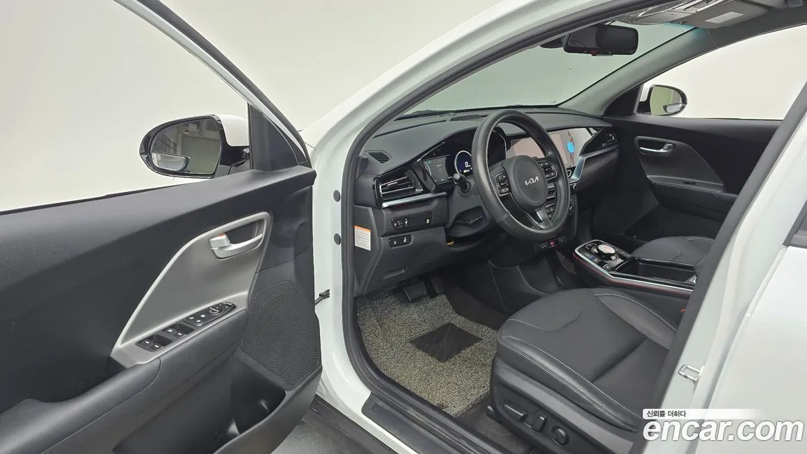 Kia Niro — фото 10