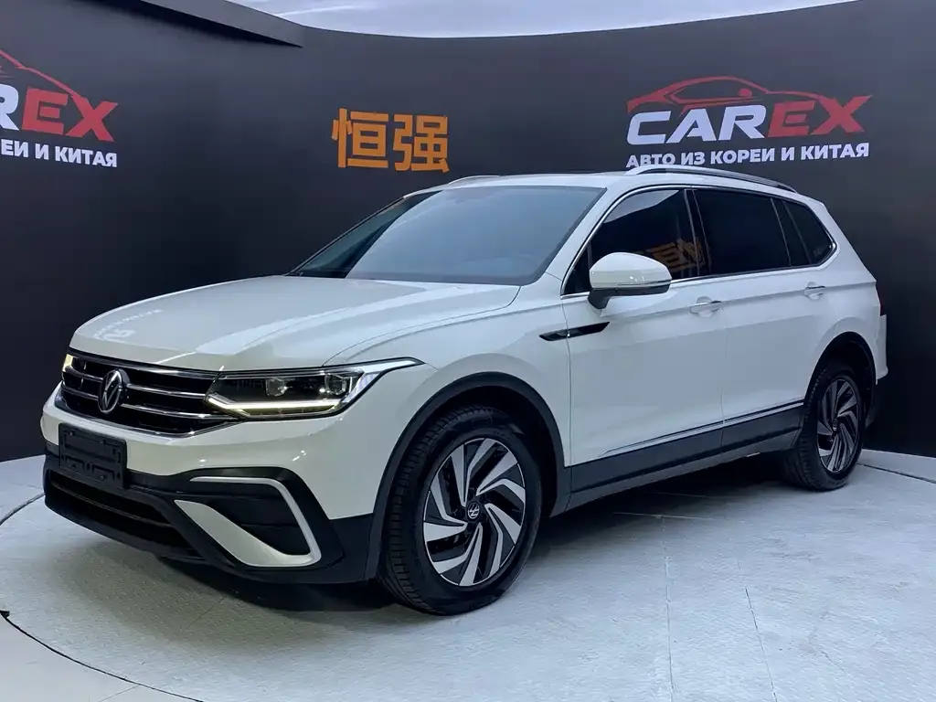 Volkswagen Tiguan L — фото 1
