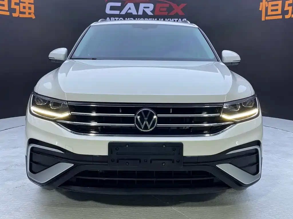 Volkswagen Tiguan L — фото 2