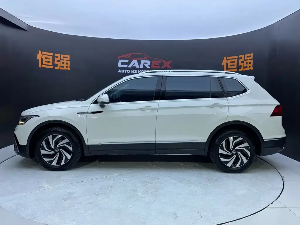 Volkswagen Tiguan L — фото 3