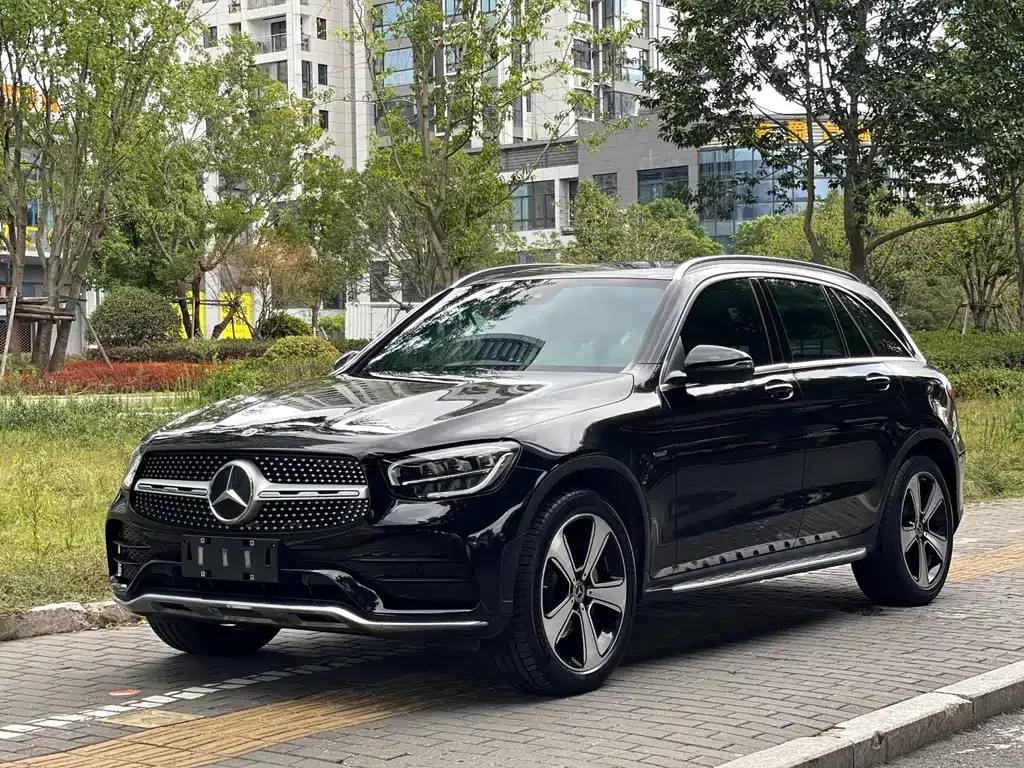 Mercedes-Benz GLC — фото 1