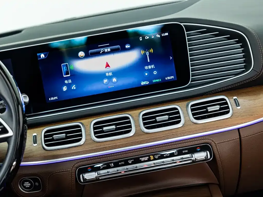 Mercedes-Benz GLS — фото 10