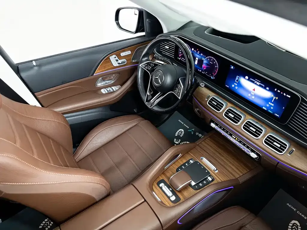 Mercedes-Benz GLS — фото 6