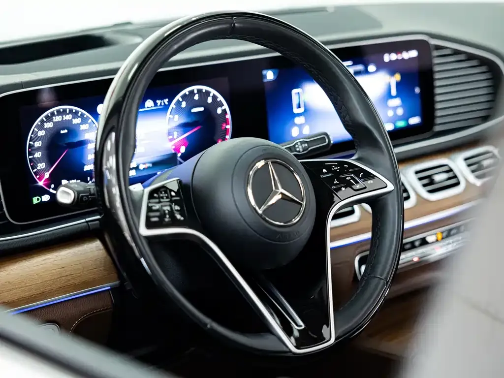 Mercedes-Benz GLS — фото 7