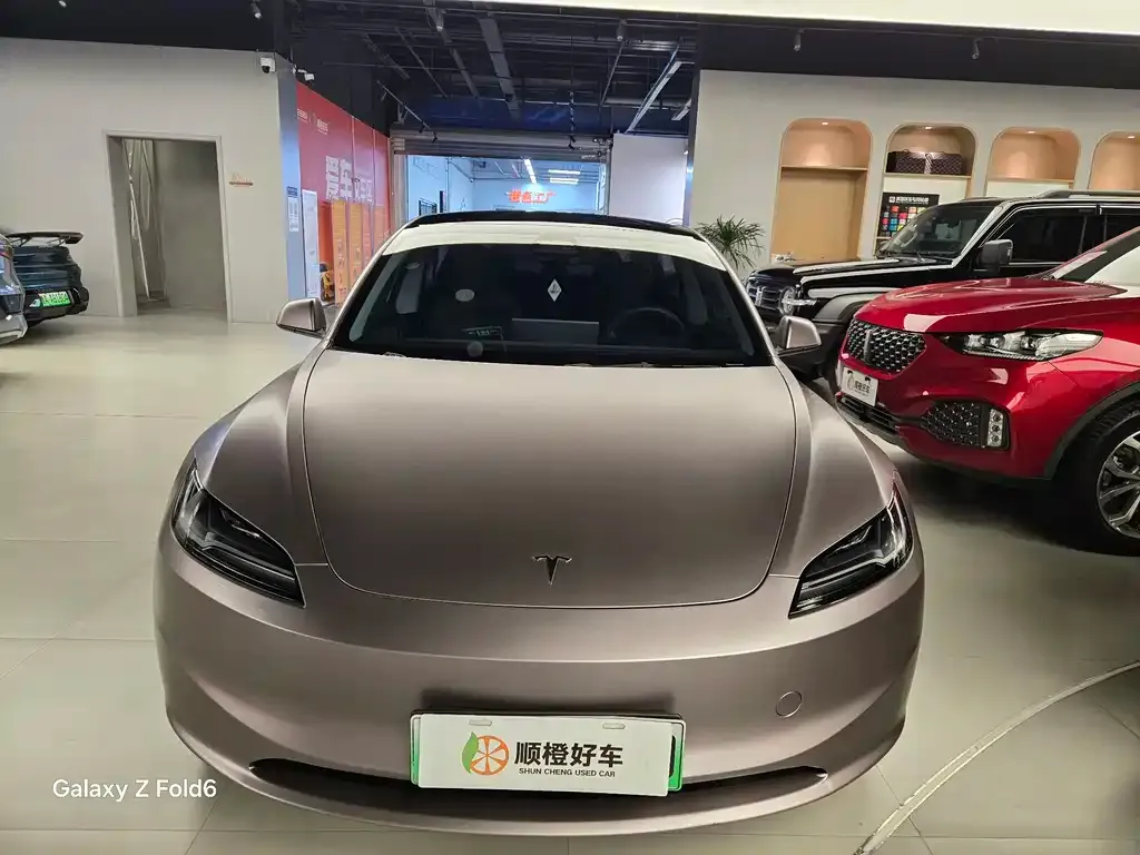Tesla Model 3 — фото 2
