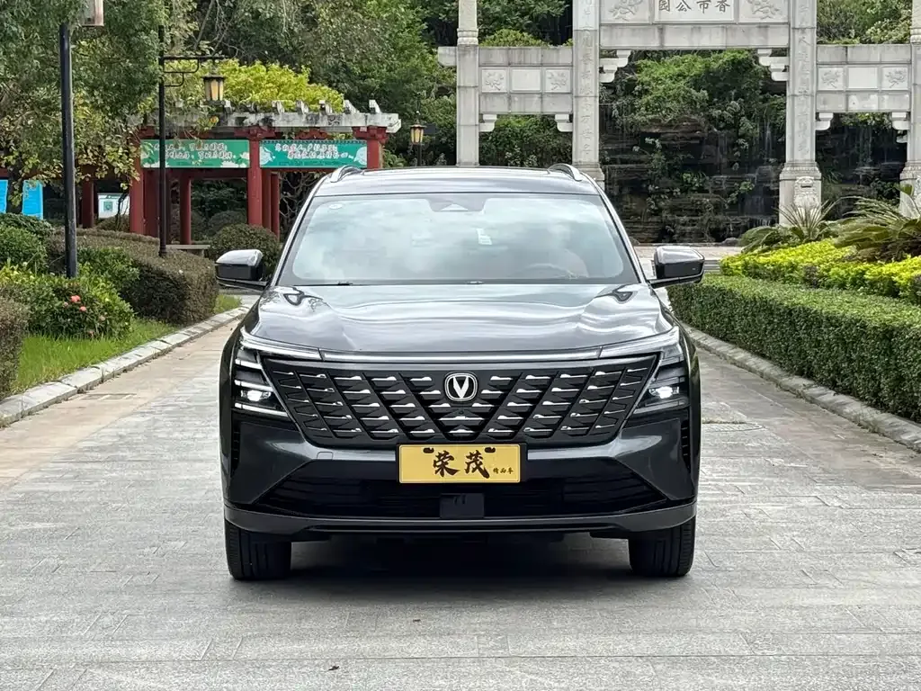Changan CS75 PLUS — фото 2