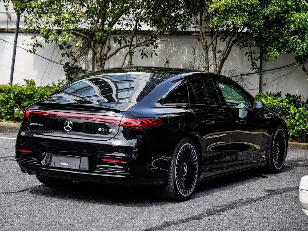 Mercedes-Benz EQS AMG — фото 5