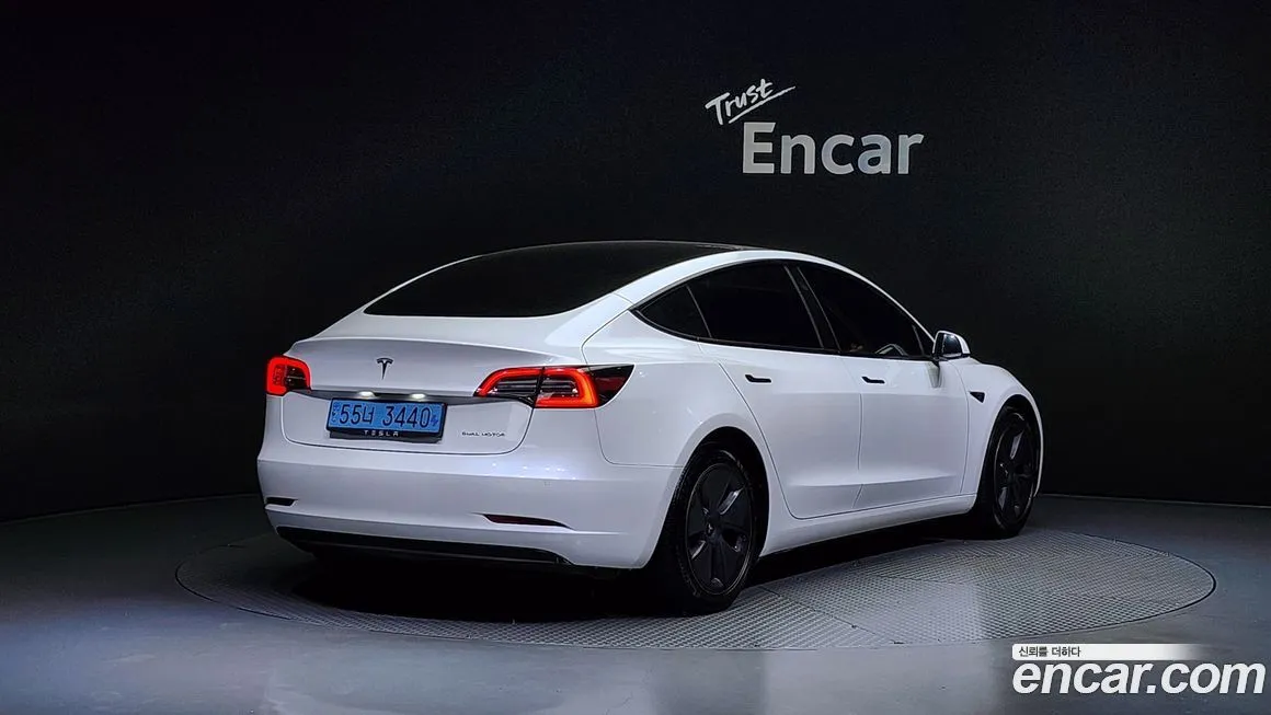 Tesla Model 3 — фото 2