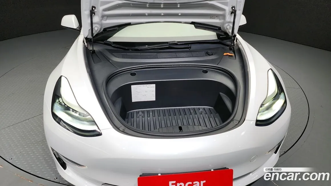 Tesla Model 3 — фото 6