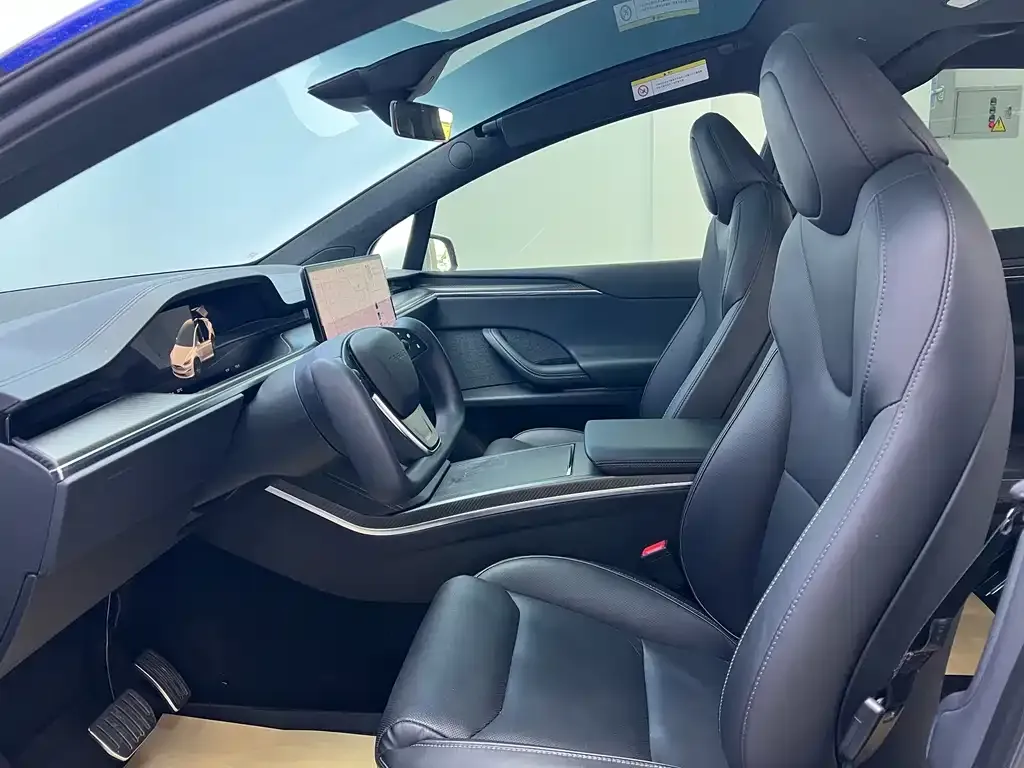 Tesla Model X — фото 3