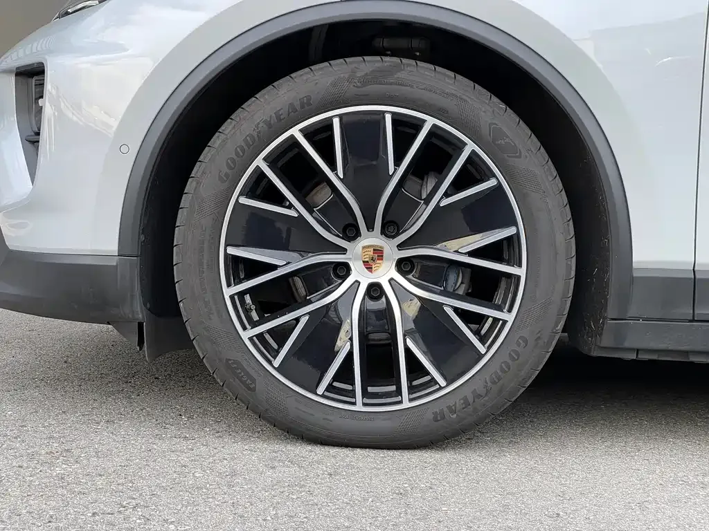 Porsche Macan EV — фото 7