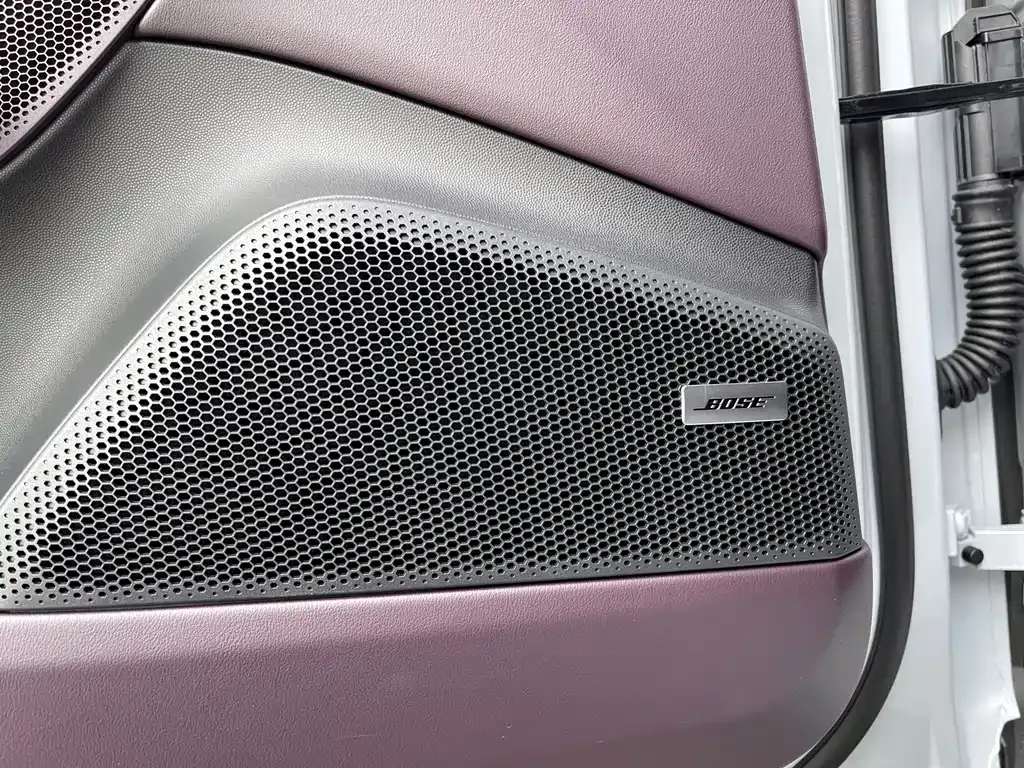 Porsche Macan EV — фото 9
