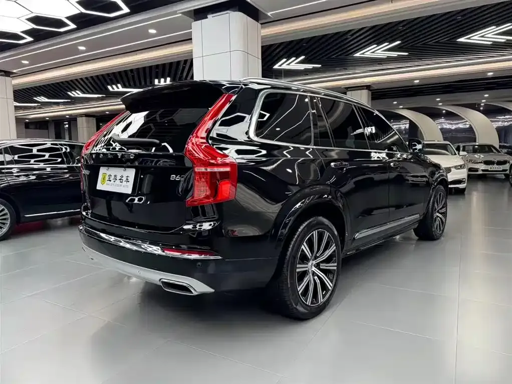 Volvo XC90 — фото 6