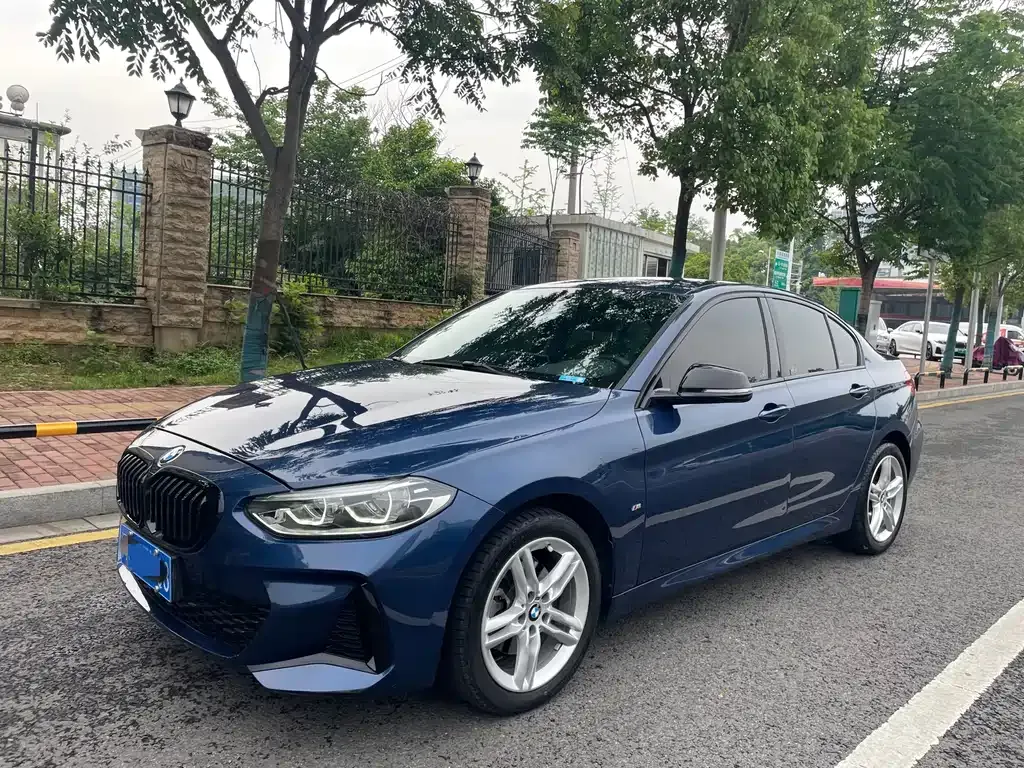 BMW 1 Series — фото 1