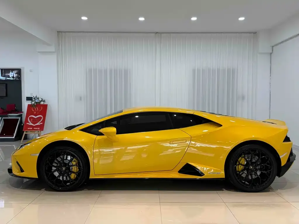 Lamborghini Huracan — фото 4