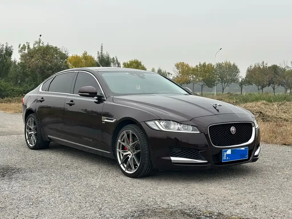 Jaguar XFL — фото 3