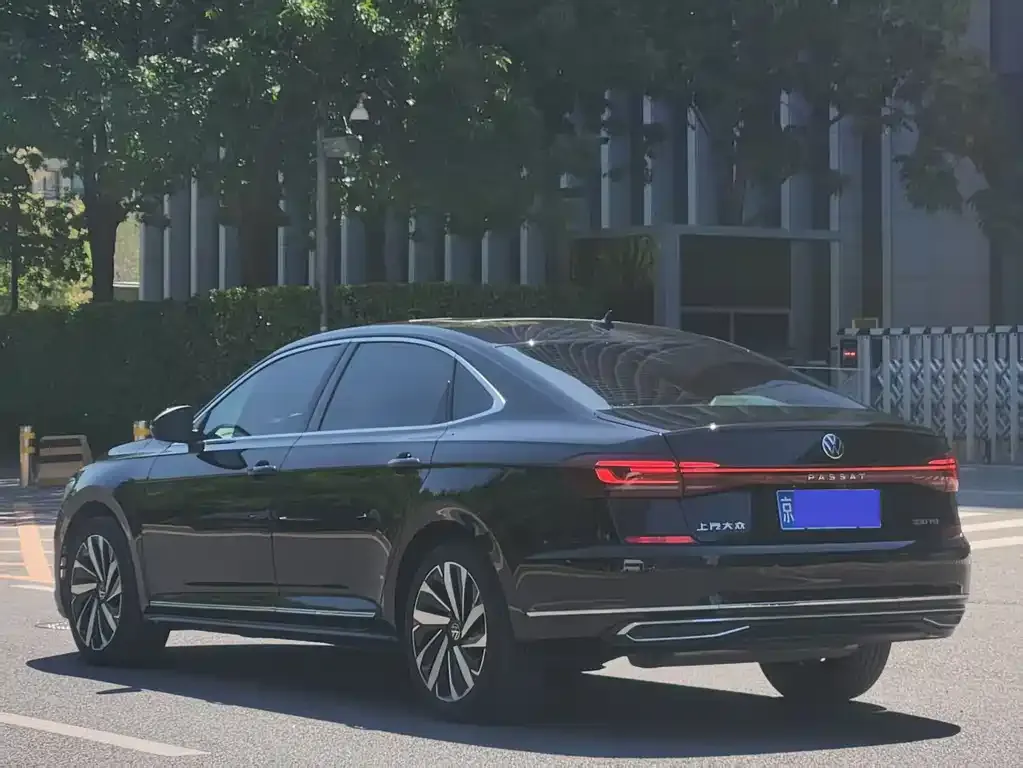 Volkswagen Passat — фото 4