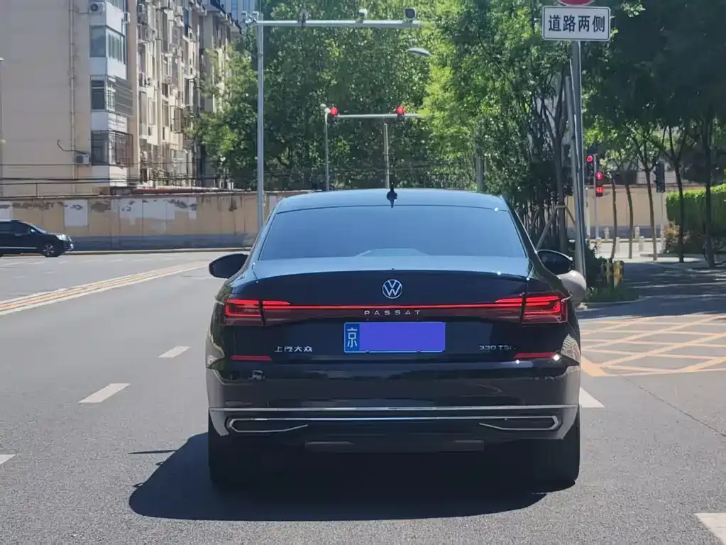 Volkswagen Passat — фото 5