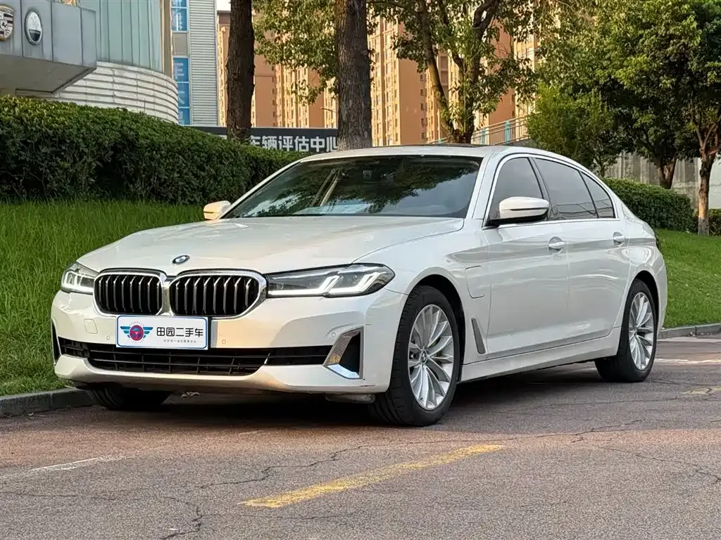 BMW 5 Series New Energy — фото 1