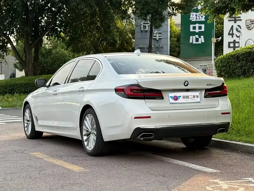 BMW 5 Series New Energy — фото 4