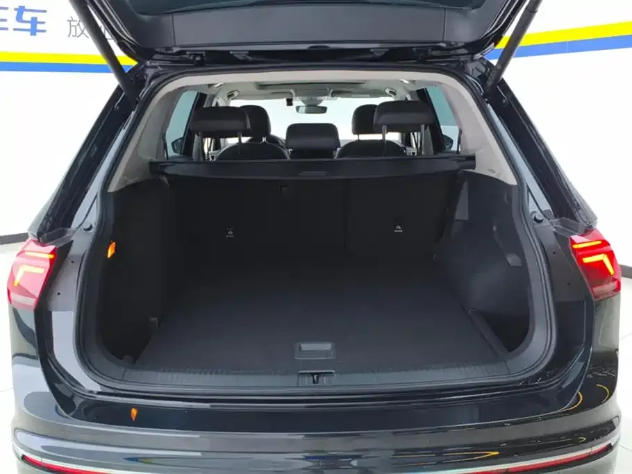 Volkswagen Tiguan L New Energy — фото 4
