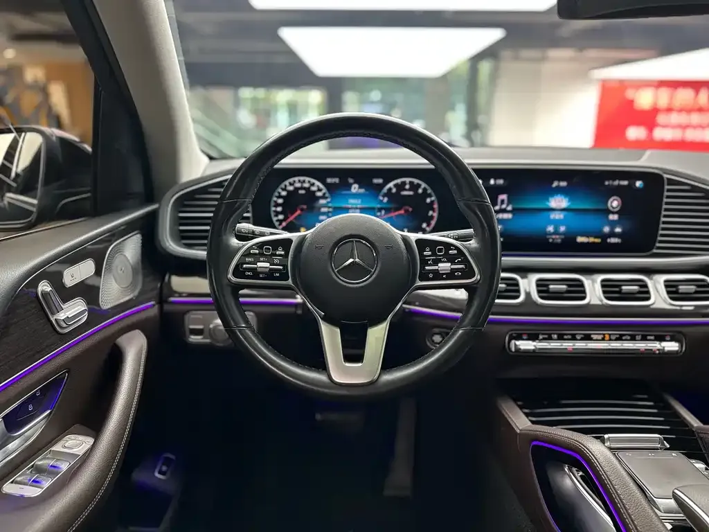 Mercedes-Benz GLE — фото 8