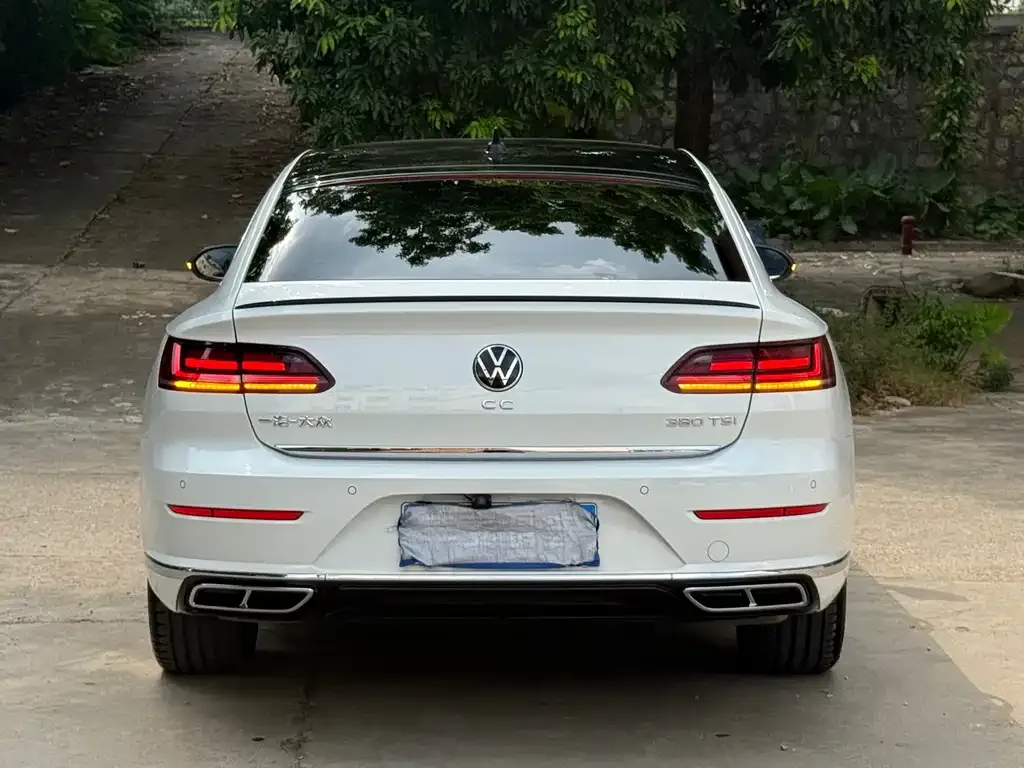 Volkswagen CC — фото 6