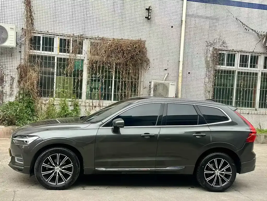 Volvo XC60 — фото 3
